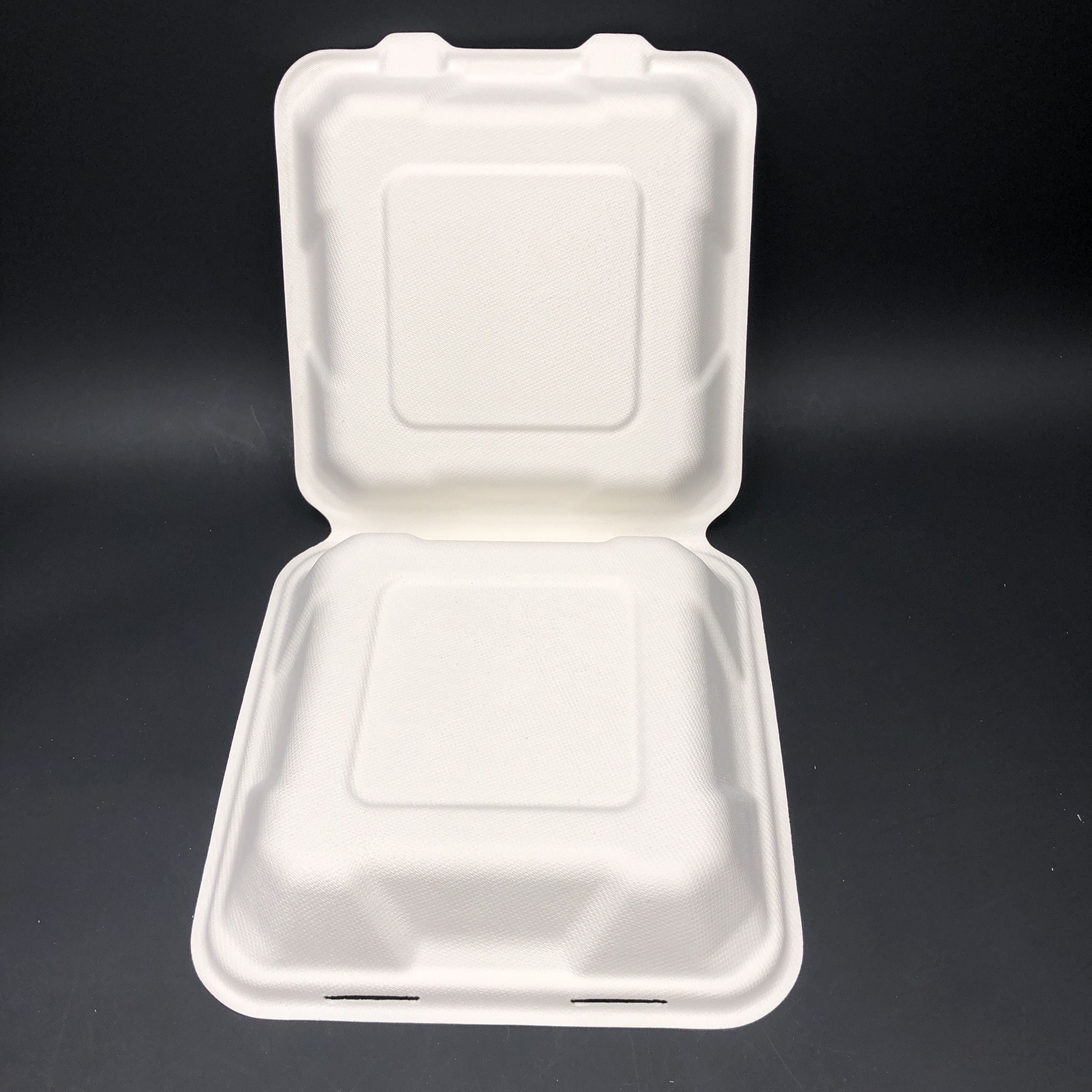 Disposable microwavable clamshell box